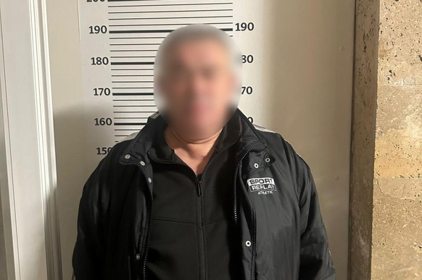 На Камʼянеччині 55-річний чоловік обікрав співмешканку та втік до іншої області
