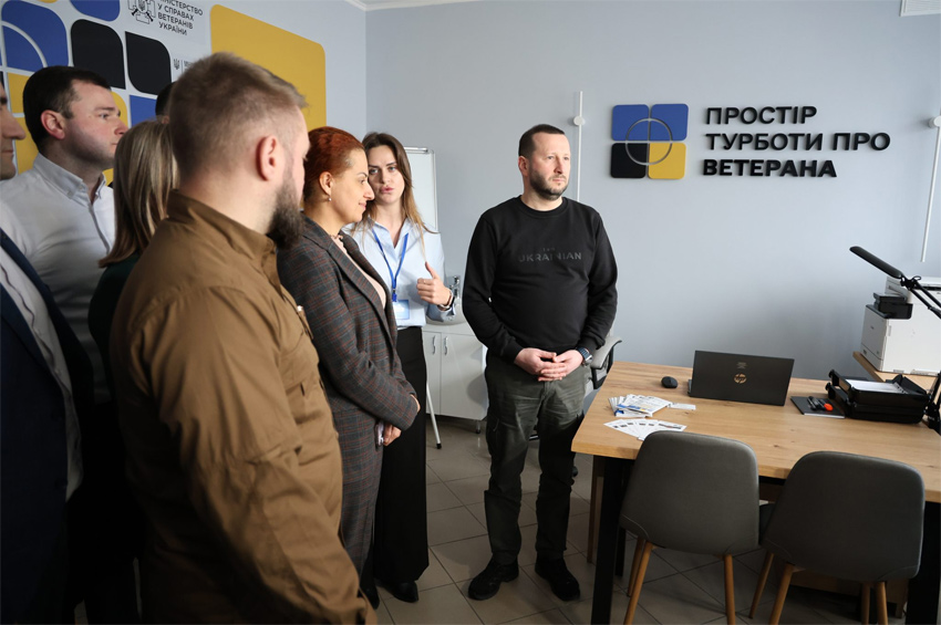 На Хмельниччині відкрили перші в Україні кабінети «Простір турботи про ветерана»