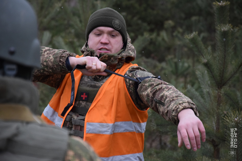 Інструктори хмельницького підрозділу Нацгвардії провели навчання для військових, які повернулися на службу після СЗЧ