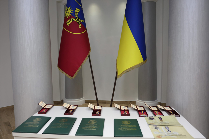 Державні нагороди отримали рідні Героїв, які віддали своє життя, захищаючи Україну від російської агресії