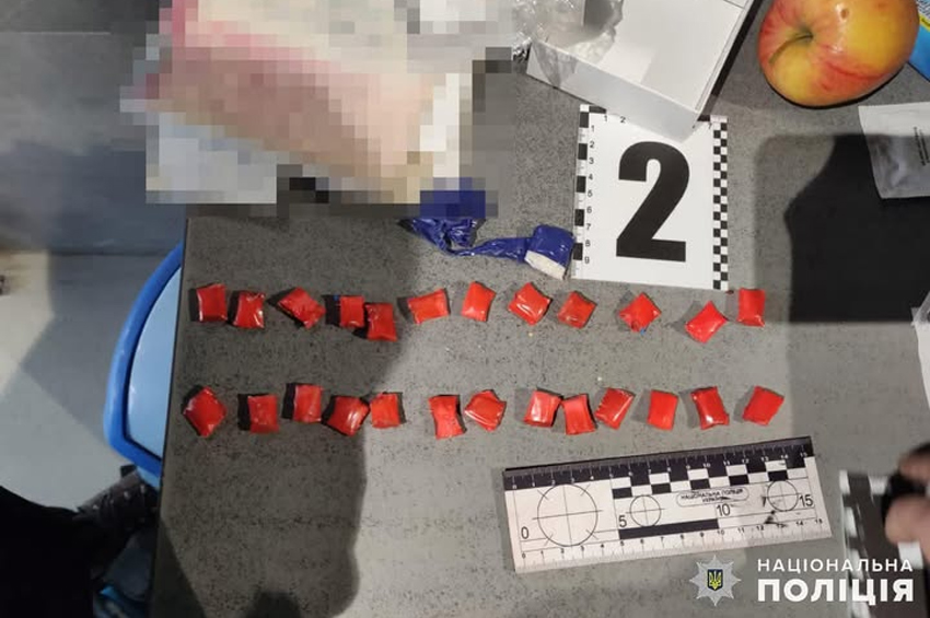 У Старокостянтинові до 10 років ув’язнення засуджено 21-річного гастролера-наркоторговця