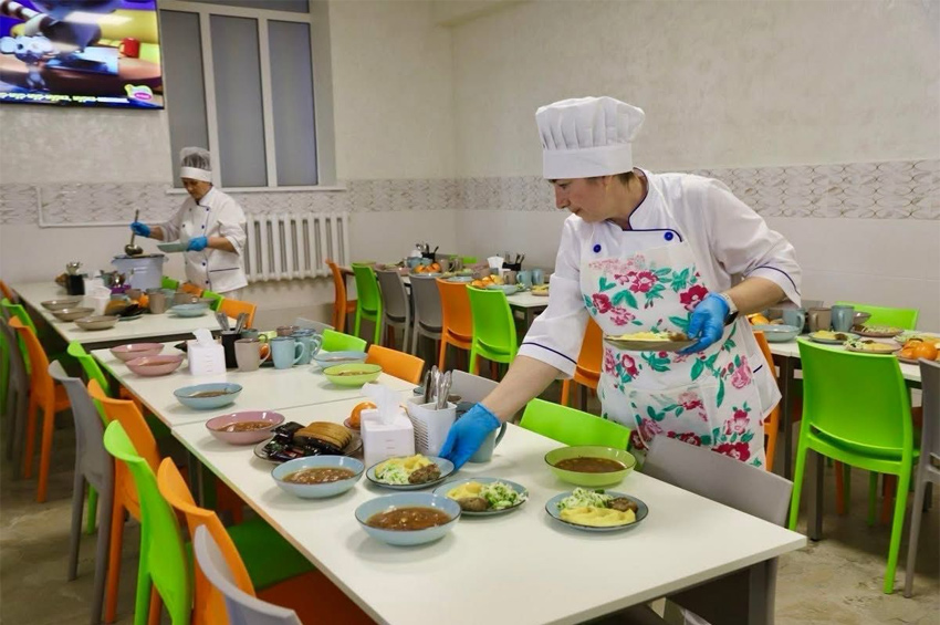 В Дунаєвецькому та Волочиському ліцеях оновлено харчоблоки