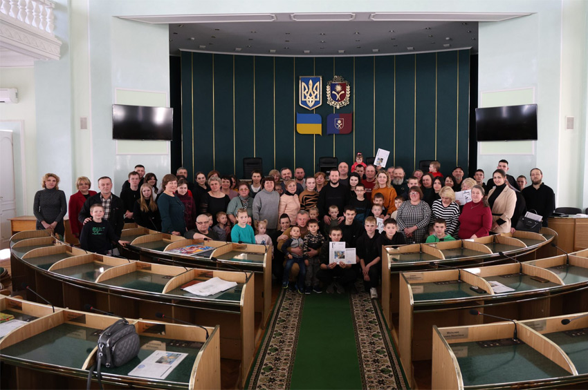 На Хмельниччині дитячі будинки сімейного типу отримали обладнання резервного живлення