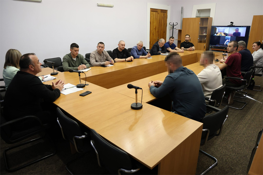 В Хмельницькій ОВА відбулася зустріч із ветеранами щодо актуальних напрямків ветеранської політики