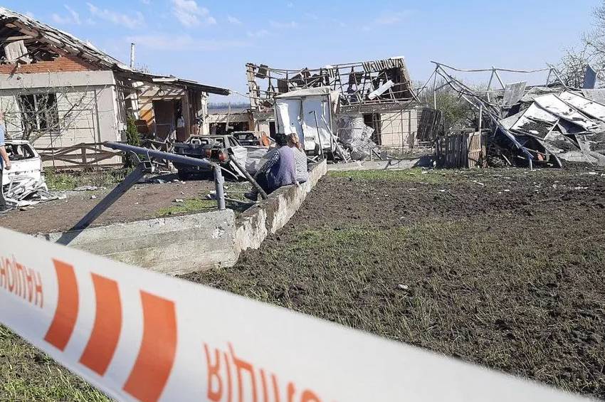Сьогодні вночі, на Хмельниччині внаслідок ворожої російської атаки постраждали двоє людей