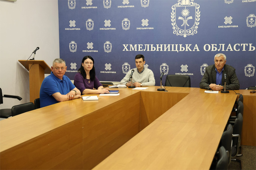 На Хмельниччині відбувся «Діалог влади та бізнесу»: обговорили актуальні механізми державної підтримки підприємництва