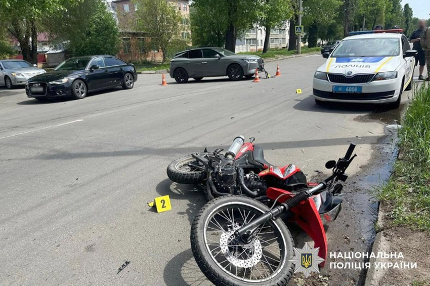 У Хмельницькому в ДТП травмувався 17-річний мотоцикліст