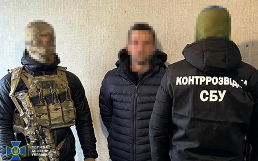 У Хмельницькому СБУ викрила агентів російського гру, які проводили ворожі ІПСО в Україні