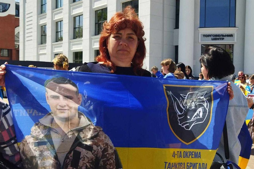 "Не радий, що повернувся з полону, бо там залишилися бойові побратими", - військовий з Хмельниччини Віталій Тімощук 