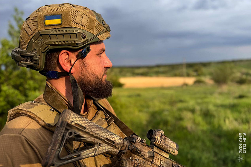 «Я думаю, що Бог мене охороняє»: нетішинський гвардієць Ахіллес розповів, як виходив з оточення 