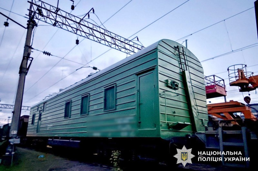 У Хмельницькому двоє підлітків отримали опіки на даху залізничного вагона: поліція оприлюднила подробиці трагедії
