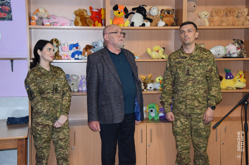 Хмельницькі гвардійці привітали вихованців дитячого будинку із завершенням навчального року