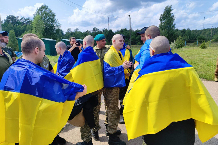 Відбувся новий обмін полоненими: серед звільнених сьогодні з полону - захисник з Шепетівщини