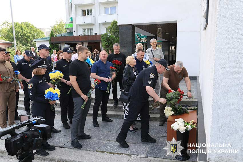 На Хмельниччині вшанували пам’ять загиблого Міністра внутрішніх справ України Дениса Монастирського