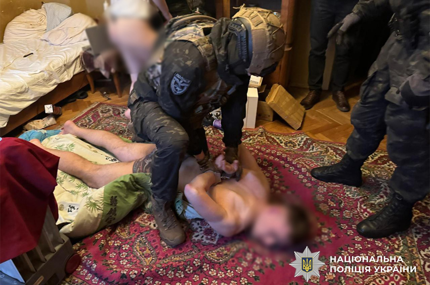 В Україні ліквідували наймасштабніше підпільне виробництво анаболічних стероїдів, які видавали за імпортні препарати для спортсменів