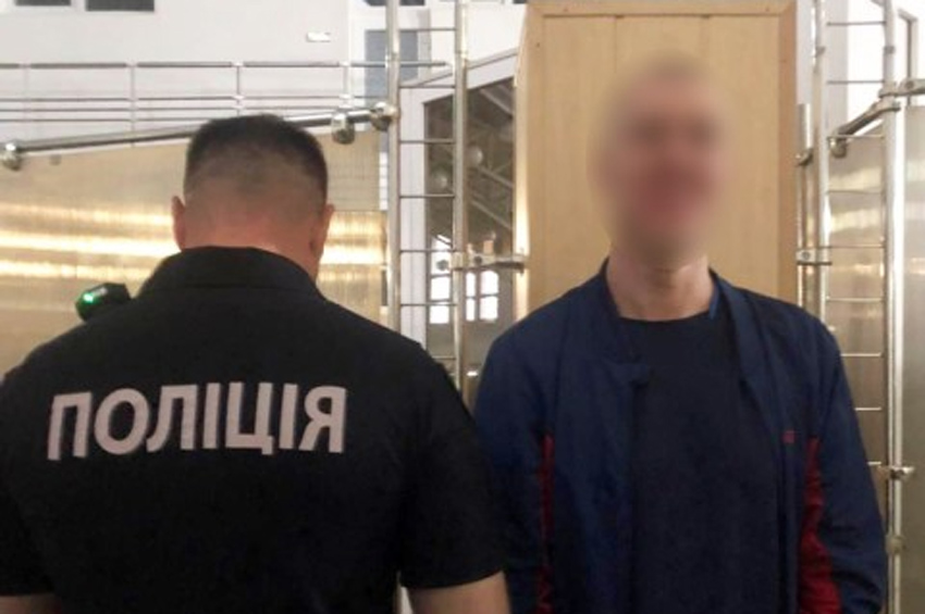 Побив знайомого металевим ланцюгом: з Німеччини до Кам’янця-Подільського екстрадували нападника
