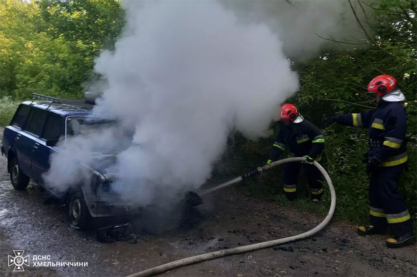 На Шепетівщині горів автомобіль
