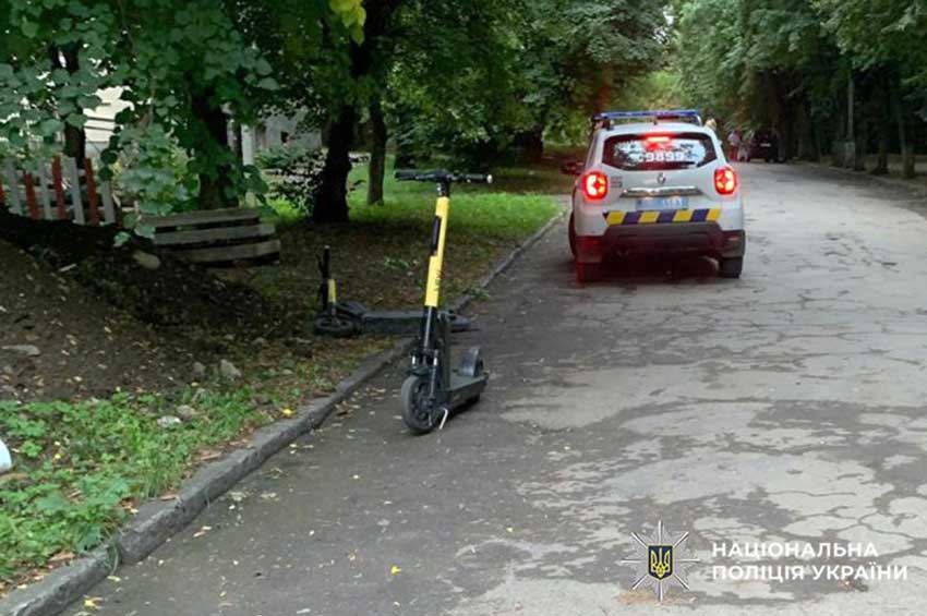 На Хмельниччині важко травмувалась 16-річна пасажирка електросамоката. Неповнолітню водійку або власника можуть ув'язнити на термін до 5 років