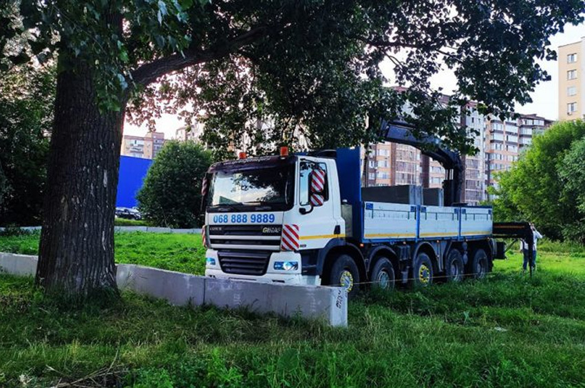 Прокуратура розпочала кримінальне провадження щодо забудови біля Південного Бугу в Хмельницькому