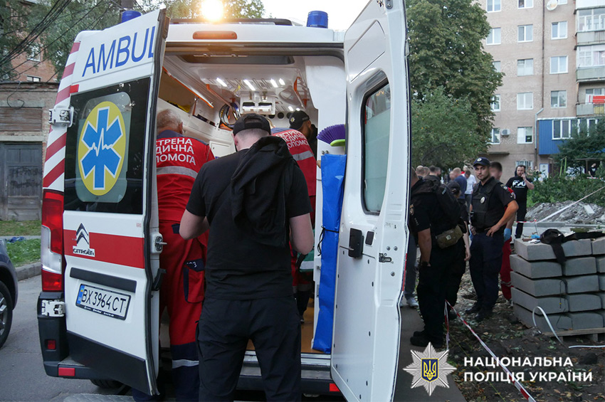 Хмельничанина, який у дворі житлового будинку підірвав гранату, затримали 
