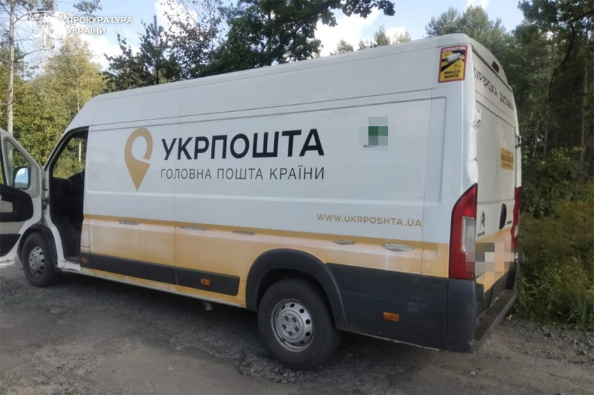 Житель Шепетівщини викрав автомобіль «Укрпошти», документи та гроші водія