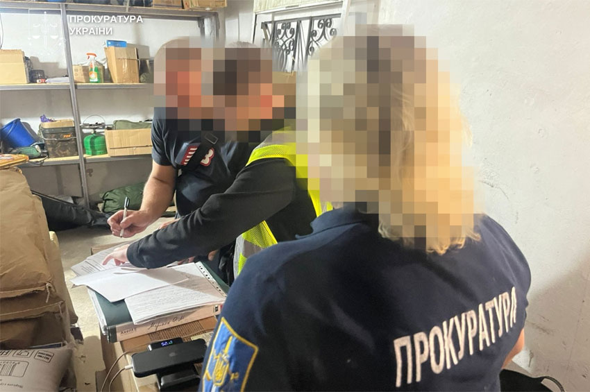 На Хмельниччині викрили підпільний «цех» із виготовлення фальшивих документів