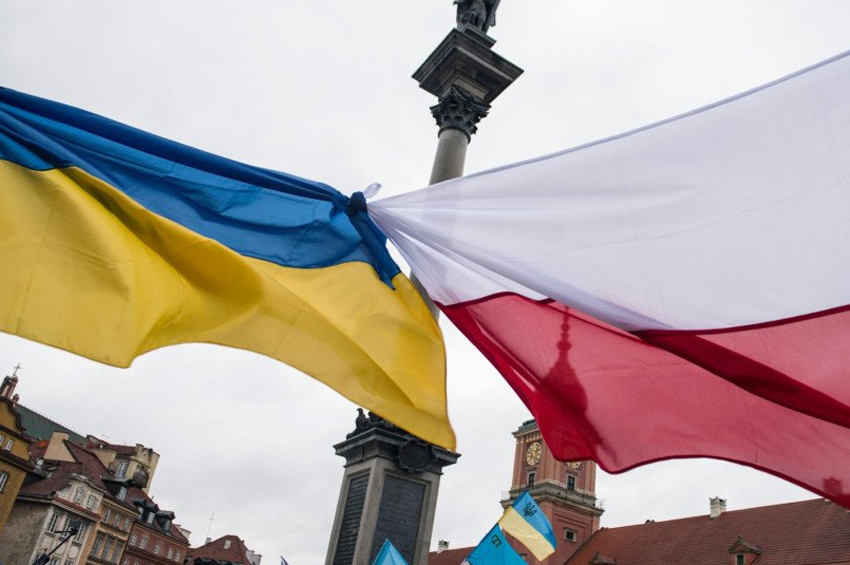 Польський Сенат ухвалив новий закон про допомогу українцям та перебування в Польщі до березня 2026 року