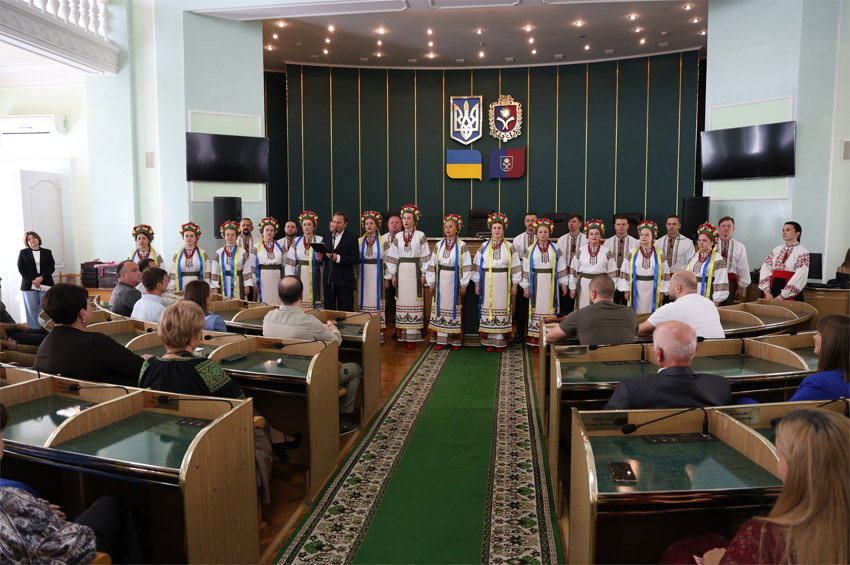 У Хмельницькій ОВА відзначили мешканців з нагоди 88-ї річниці області