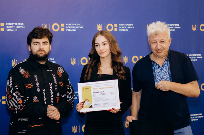  Учениця з Хмельниччини — переможниця Всеукраїнського конкурсу «Я тебе чую: підтримую однолітка в окупації»