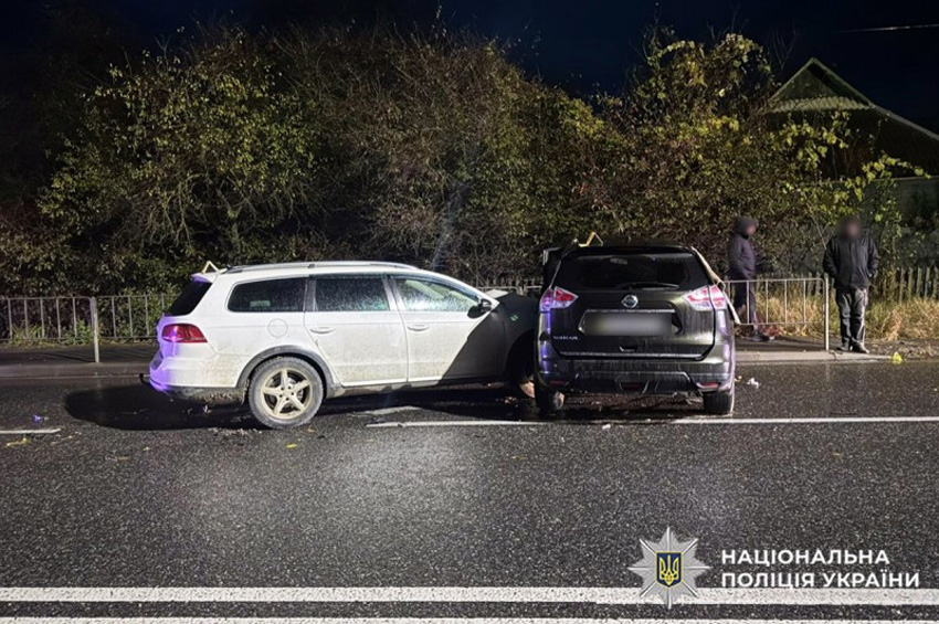На Хмельниччині зіткнулися два автомобілі: постраждали водій і дві пасажирки
