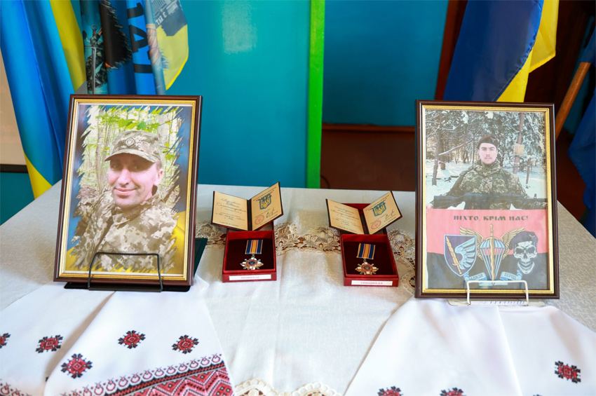 У Меджибізькій громаді рідні полеглих захисників отримали державні нагороди