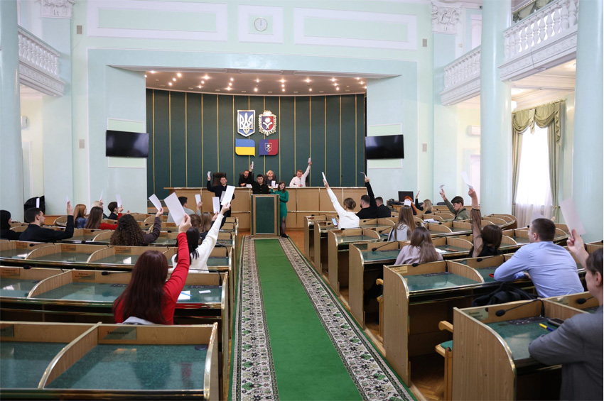 В Хмельницькій ОВА сформували новий склад Молодіжної громадської ради