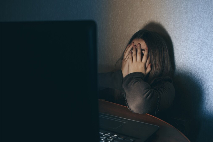 У Хмельницькому судитимуть чоловіка, який шантажував колишню дівчину інтимними фото