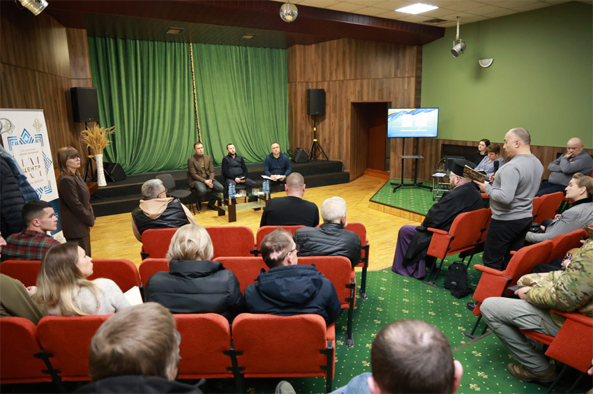 На Хмельниччині відбулася відкрита зустріч з ветеранською спільнотою щодо посилення підтримки ветеранів