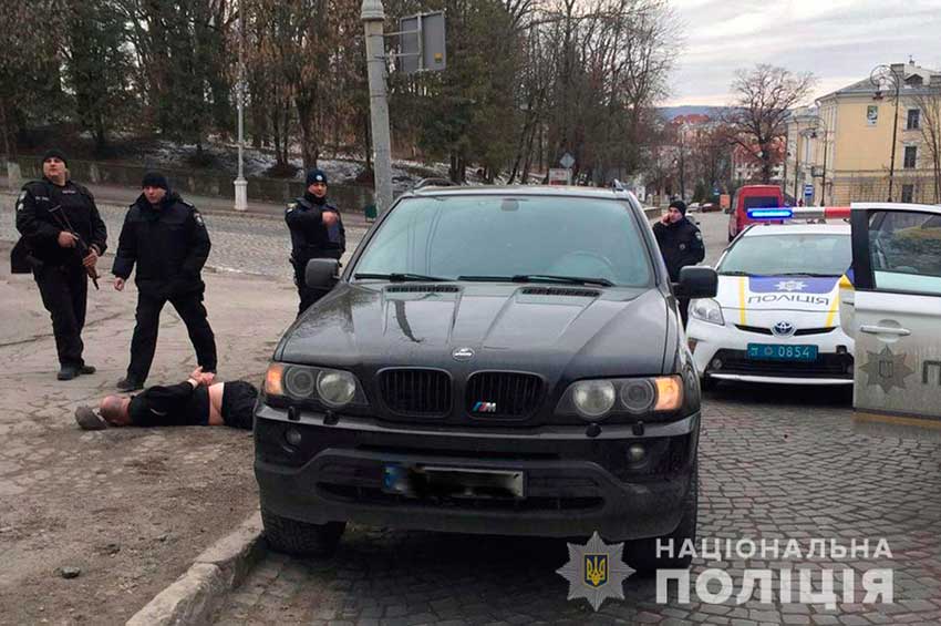 Поліцейські Хмельниччини виконали роботу за своїх Чернівецьких колег