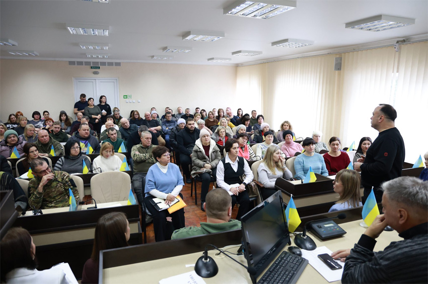 У Нетішинській громаді відбулися ветеранські слухання в межах ініціативи «Почути кожного»
