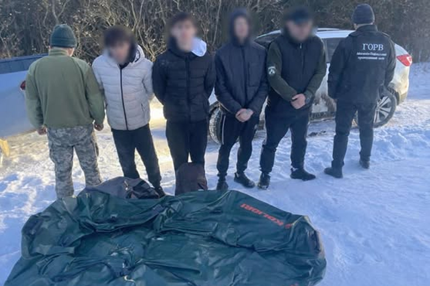 Брати-близнюки з Хмельниччини намагались незаконно дістатися Молдови через Дністер