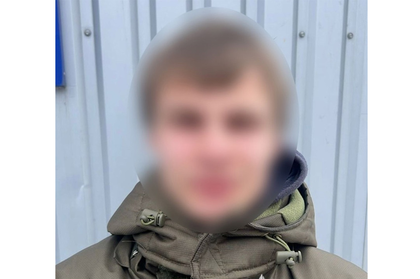 У Хмельницькому чоловік схопив iPhone та втік із магазину