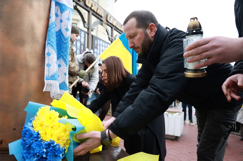 Чотири роки спротиву: на Хмельниччині вшанувати пам’ять загиблих Захисників і Захисниць України