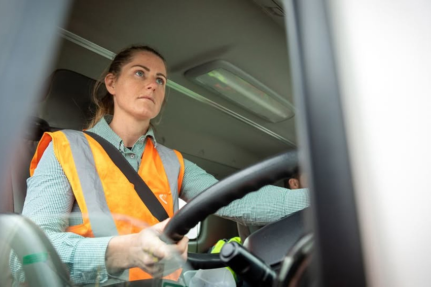 Жіноче підприємництво та працевлаштування на Хмельниччині: понад 70% шукачів роботи — жінки