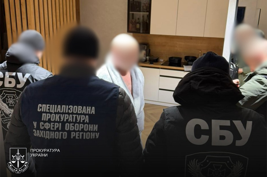  Начальник відділу ТЦК на Хмельниччині підозрюється у вимаганні у підприємця двох автомобілів