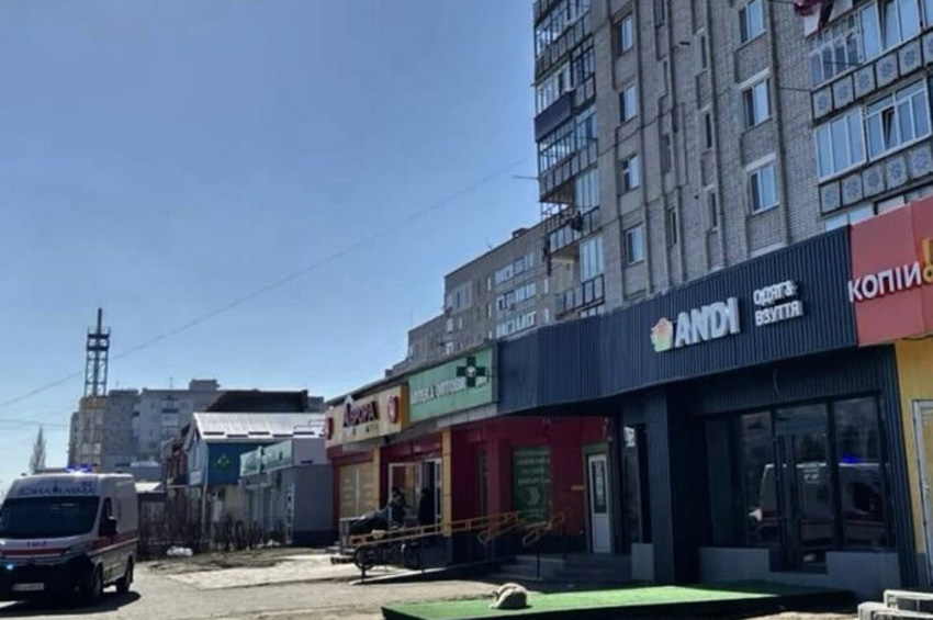 У Шепетівці з багатоповерхівки впав 13-річний хлопчик: дитина загинула