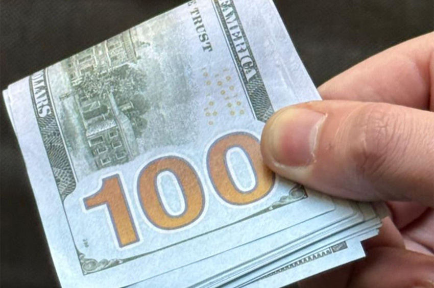 У Хмельницькому п’яний водій намагався дати патрульному $2000 хабаря