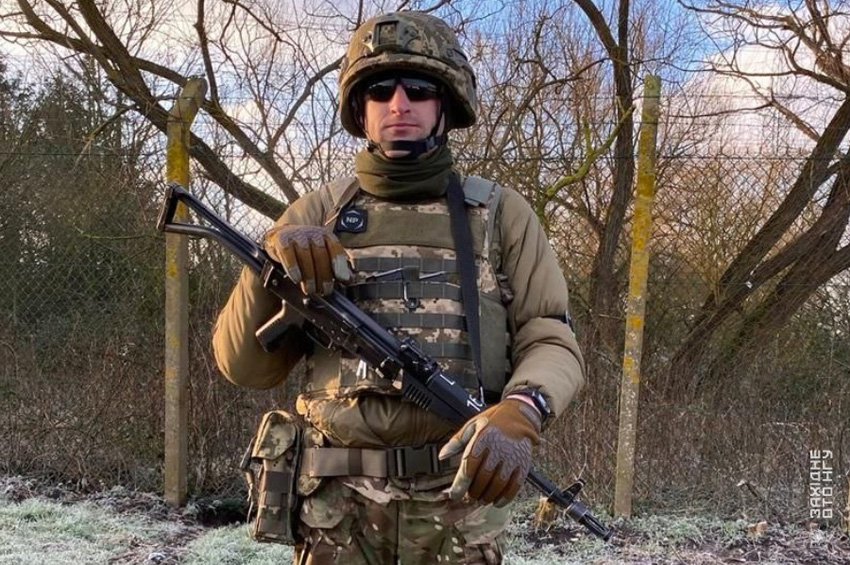 Чотири дні під вогнем і 18 км до порятунку: як сила молитви і згадка про родину допомогла вистояти гвардійцю на псевдо Падре 