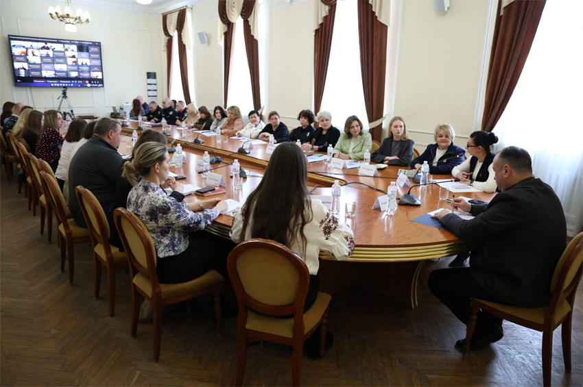 У Хмельницькій ОВА окреслили пріоритети у сфері захисту прав дітей