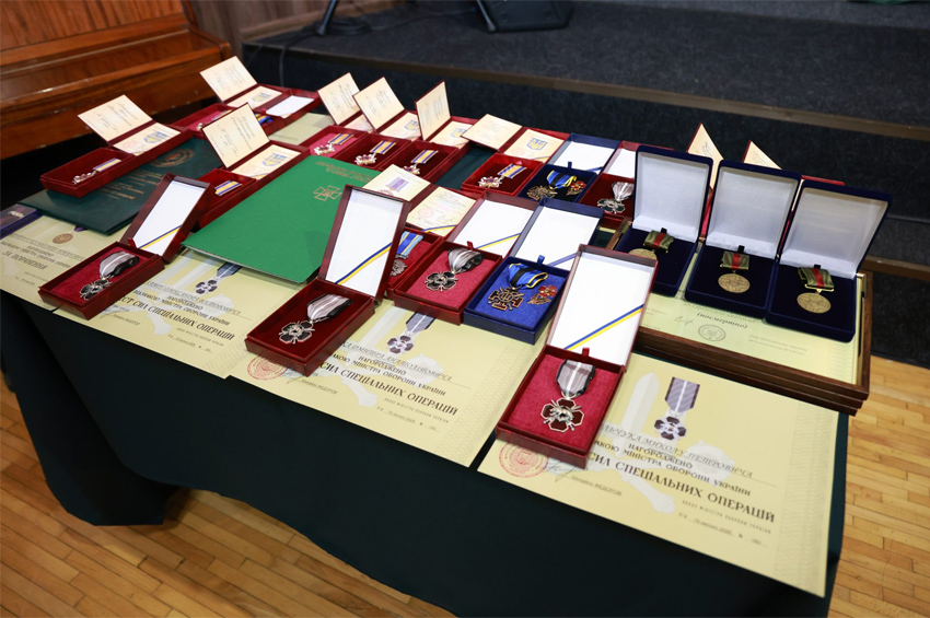 Сергій Тюрін вручив високі державні нагороди родинам полеглих Героїв