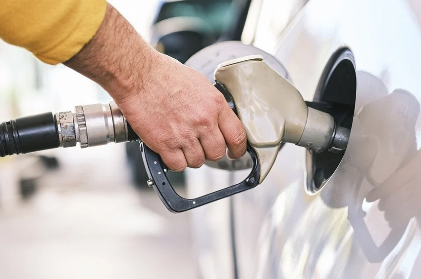 “Паливний кешбек” і ціни на бензин: чого чекати споживачам на тлі енергетичної кризи