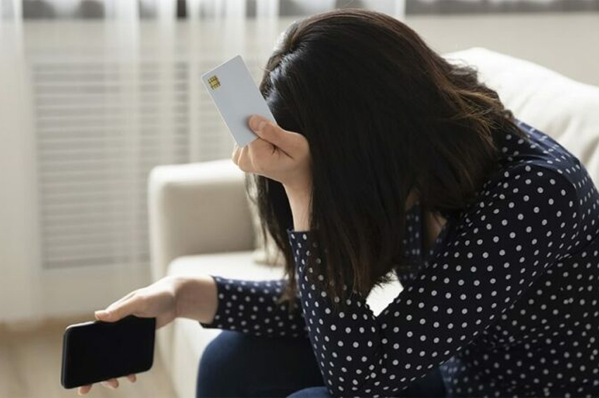 На Шепетівщині жінка втратила майже 220 тисяч гривень, продаючи дитячий візок онлайн