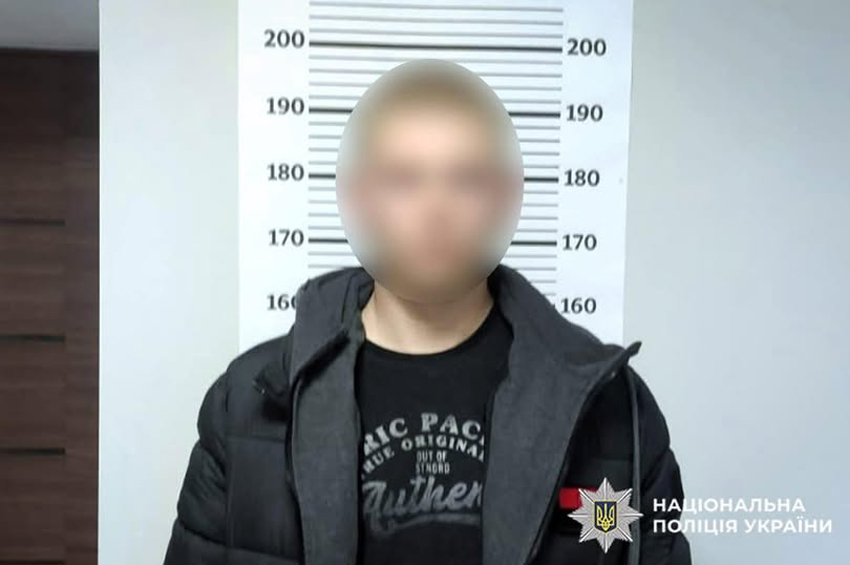 На Хмельниччині конфлікт біля магазину завершився тяжкою травмою