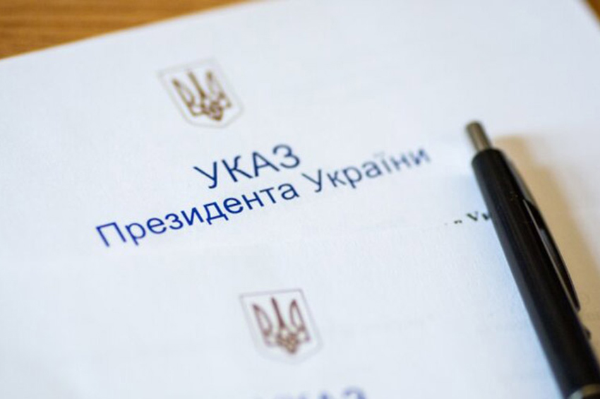 Президент відзначив нагородами ліквідаторів з Хмельниччини до 40-річчя Чорнобильської катастрофи